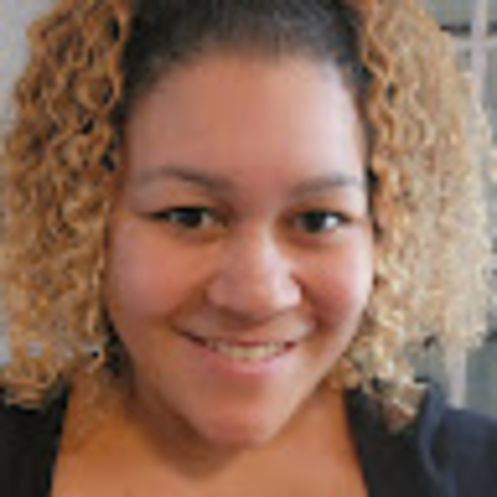 Meet your Posher, Angie